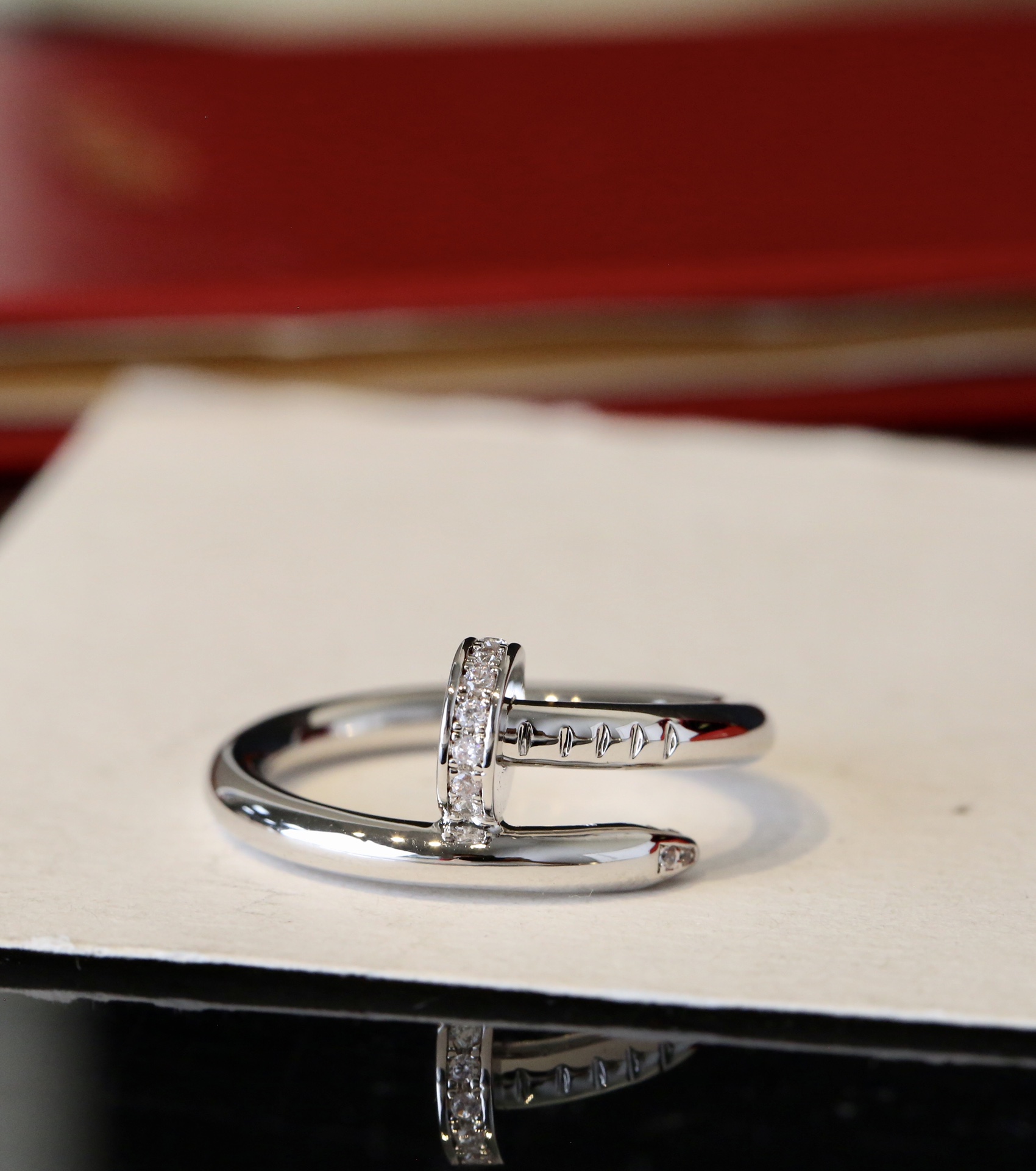 Cartier Cartier 款钉子戒指，头尾钻戒指