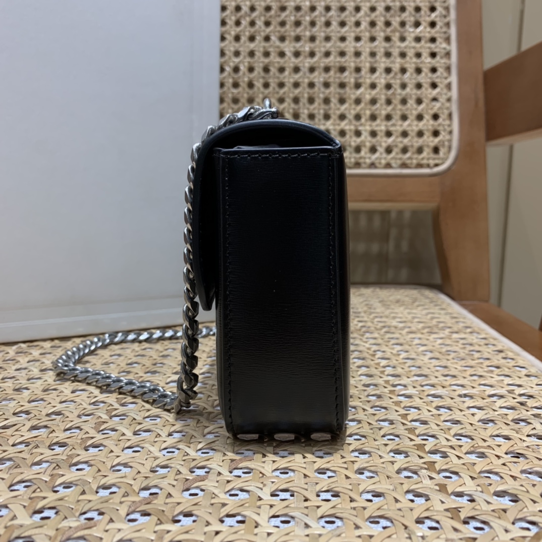 CELINE CHAIN SHOULDER 20.5CM BAG 197993黑色/银扣