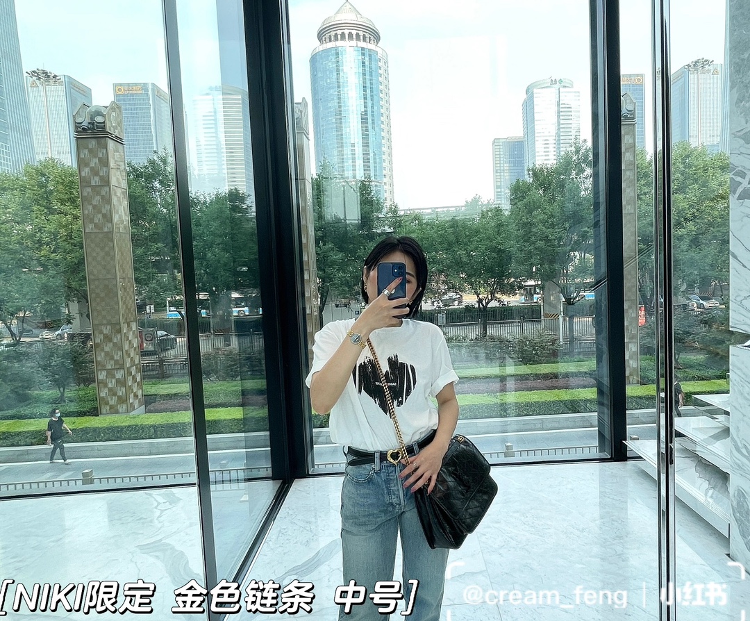 YSL 𝐍𝐢𝐤𝐢 28𝐜𝐦 邮差包 633158黑色/金链