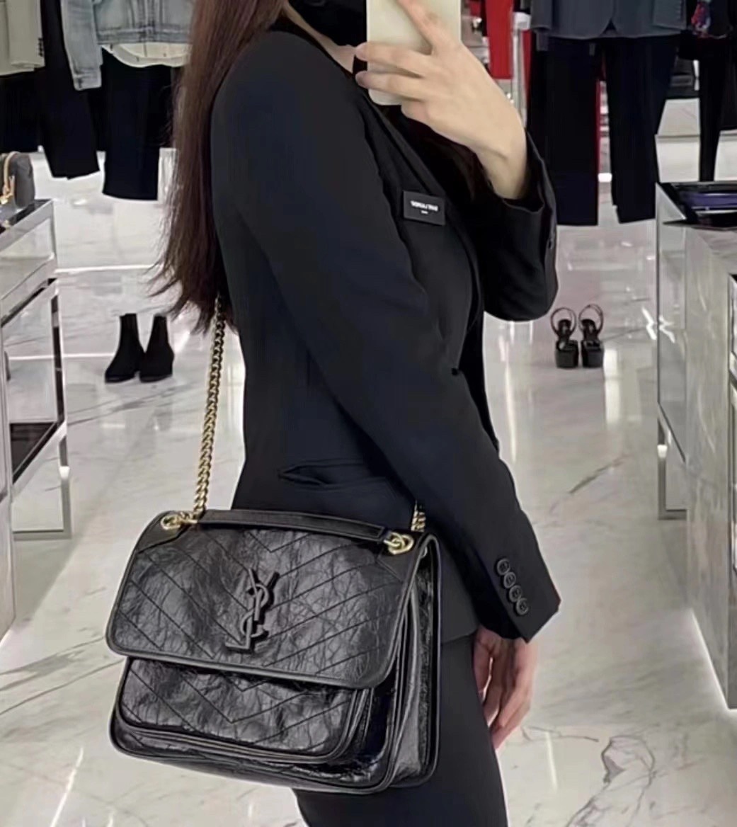 YSL 𝐍𝐢𝐤𝐢 28𝐜𝐦 邮差包 633158黑色/金链