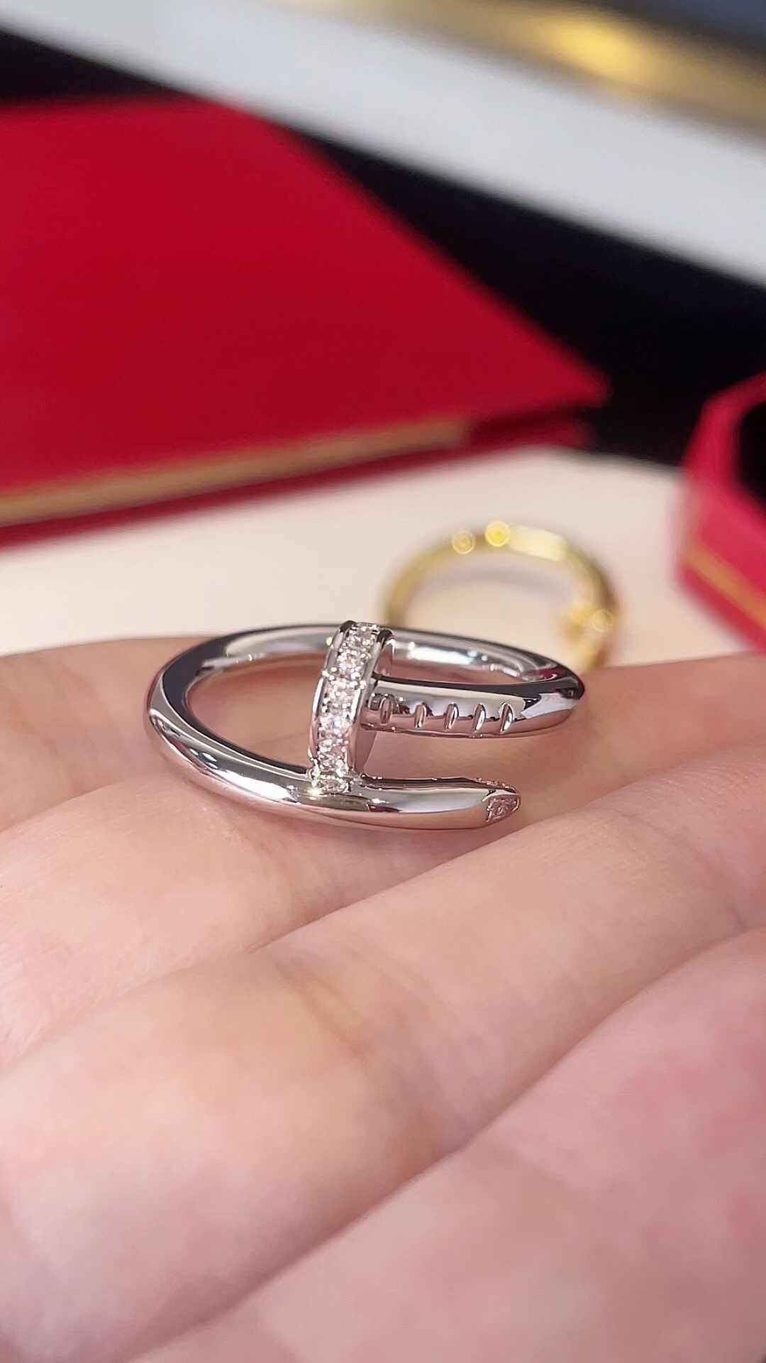 Cartier Cartier 款钉子戒指，头尾钻戒指 银色