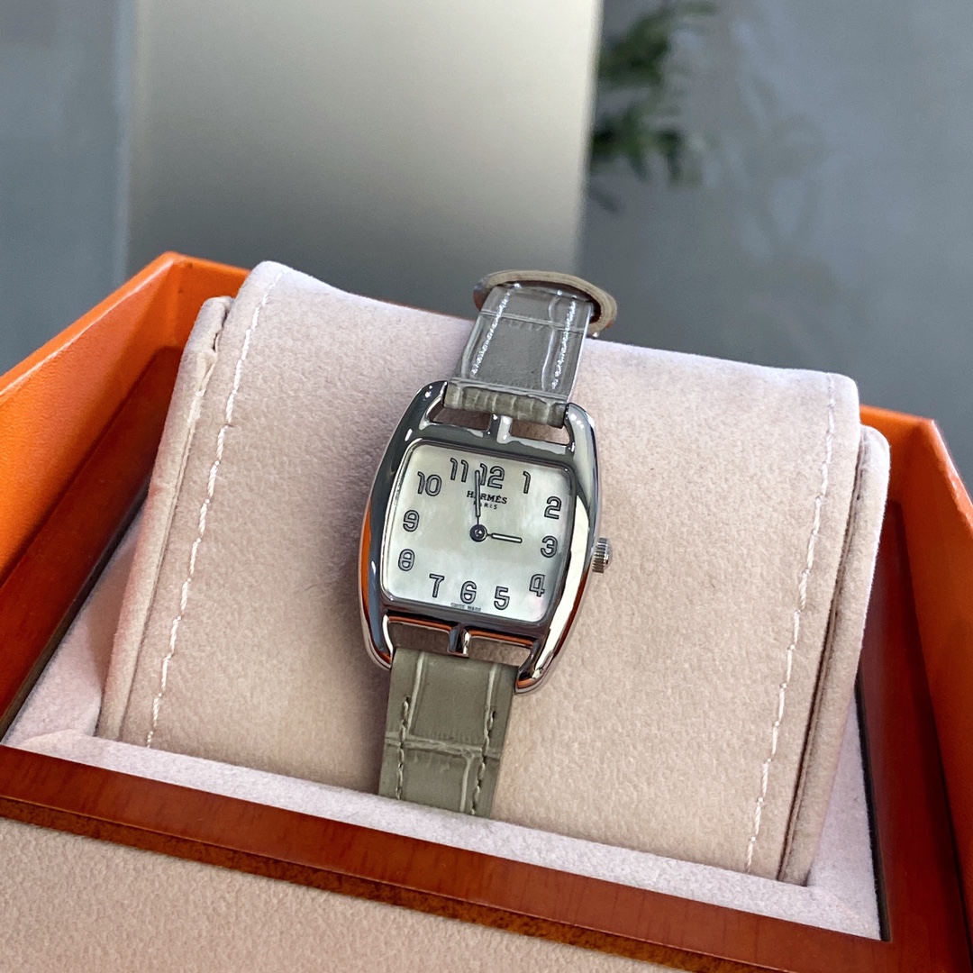 350 钻50 爱马仕 Hermes Heure H 系列腕表