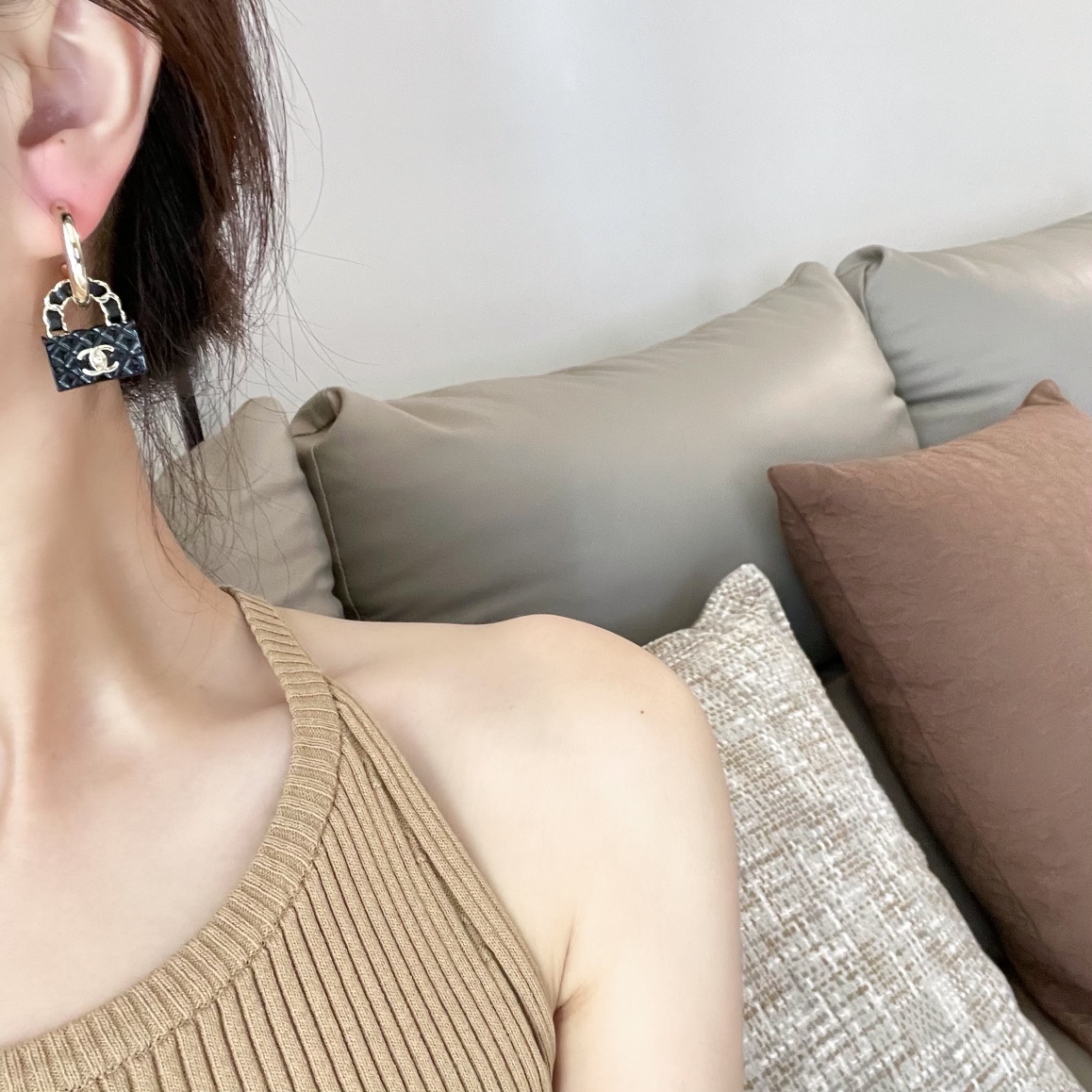 新款☑️CHANEL香奈儿双c包包👜耳钉耳环