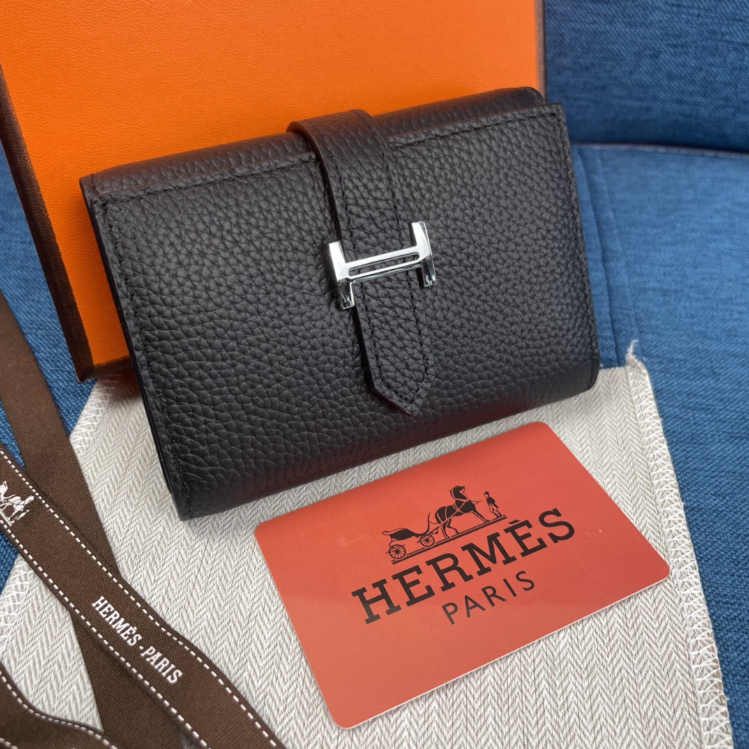 Hermes Togo Leather Tri-Fold Wallet with Pocket - Compact & Stylish