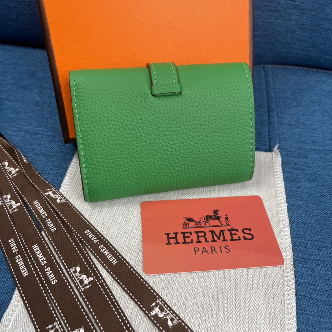 Hermes Togo 皮 三折財布 - 柔らかな手触りと高品質