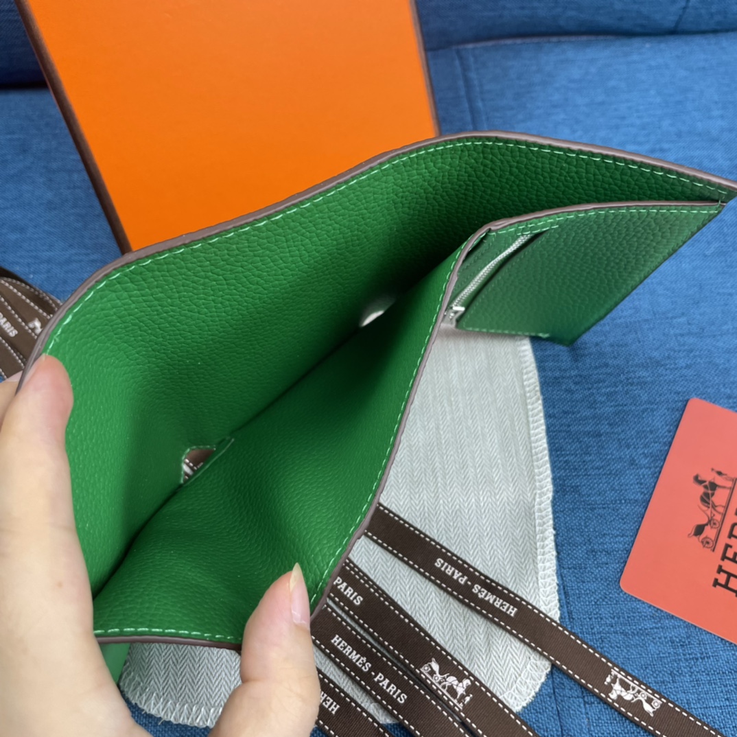 Hermes Togo 皮 三折財布 - 柔らかな手触りと高品質