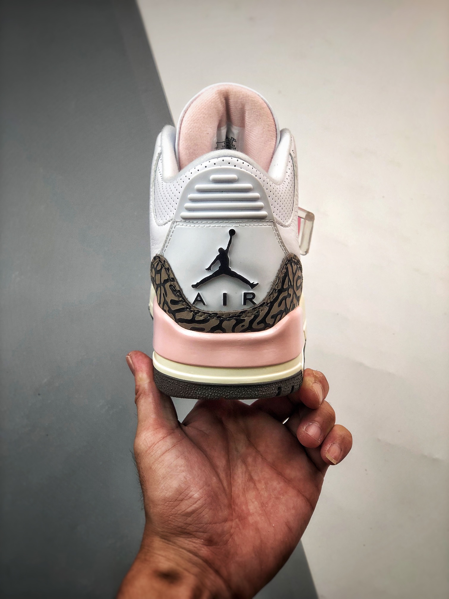 380 Air Jordan 3 Retro ”Dark Mocha” 乔3樱花白棕粉配色 CK9246-102