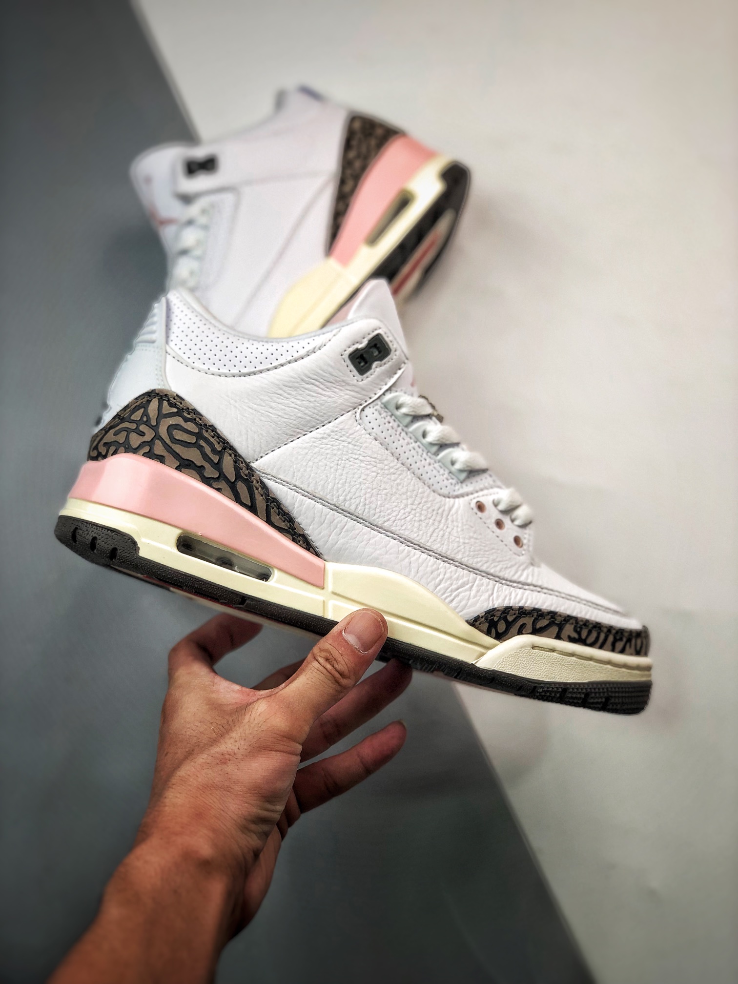 380 Air Jordan 3 Retro ”Dark Mocha” 乔3樱花白棕粉配色 CK9246-102