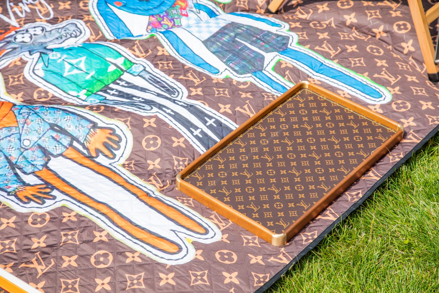 LV Walnut Wood Tray - Comprehensive 5
