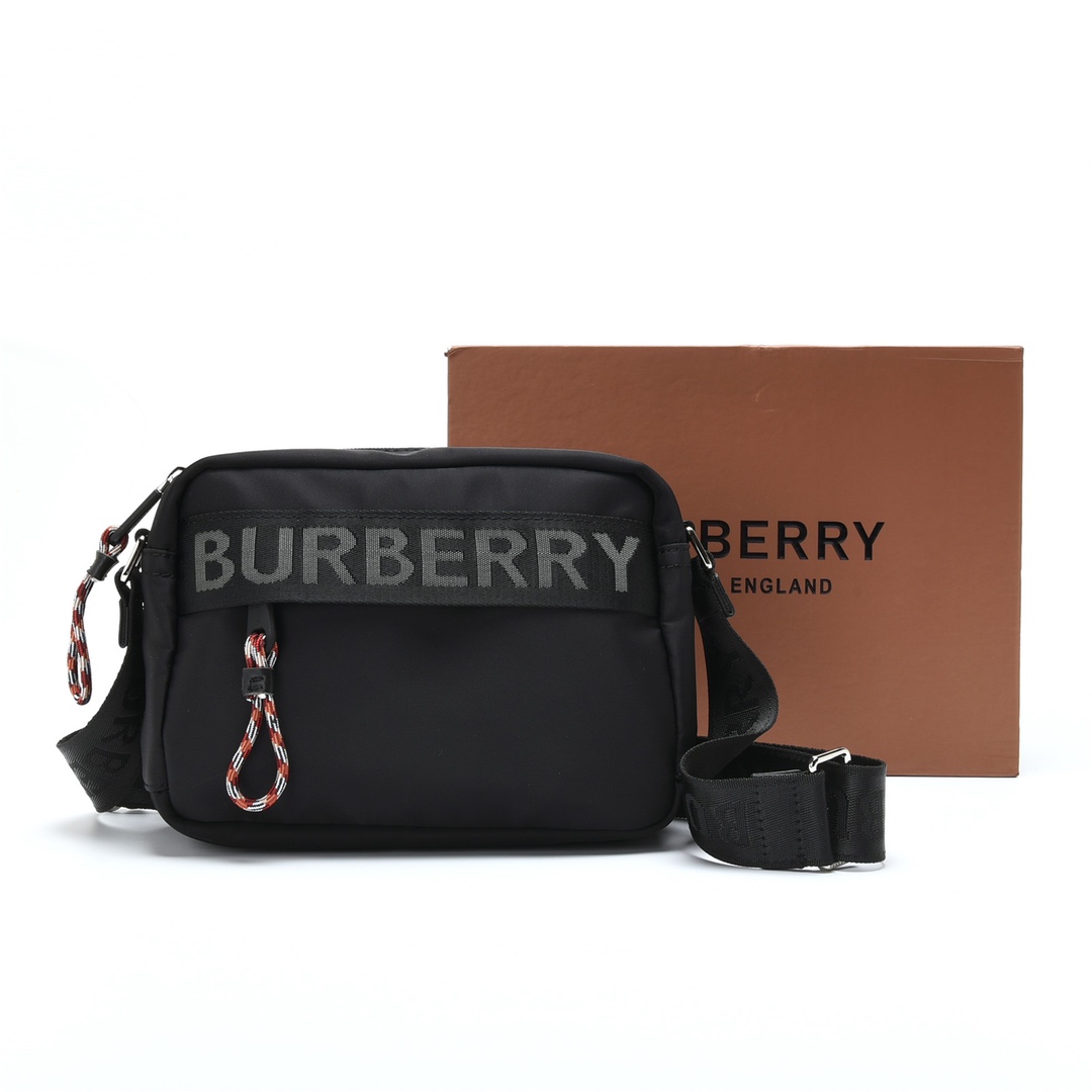 260 Burberry/巴宝莉 相机包 很酷的Burberry相机包