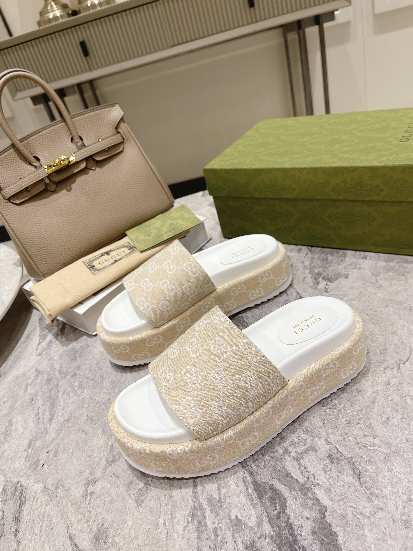 NO:170856,P Latest Women's GG Platform Slippers In the new fashion series of 