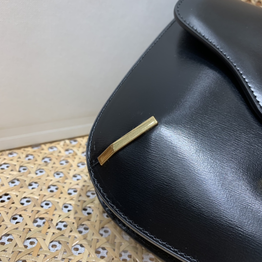 CELINE CHAIN BESACE TRIOMPHE 24.5CM BAG 199273黑色