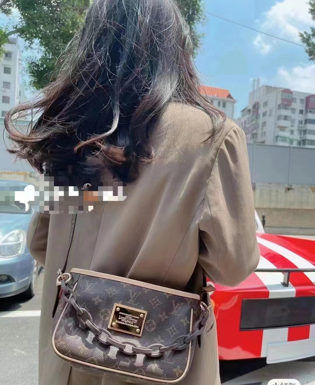 Louis Vuitton Crossbody & Shoulder Bags