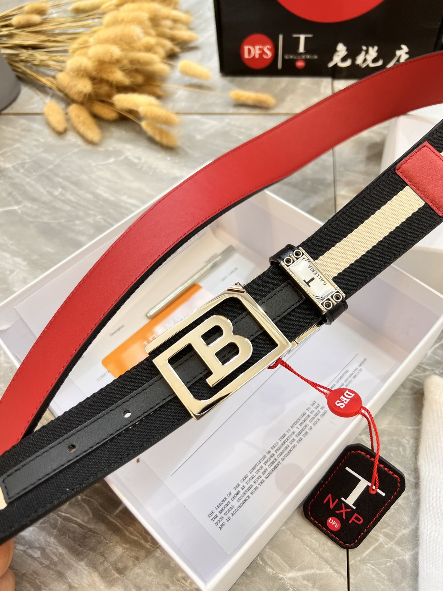 360度 旋转B渐色五金 电镀抛光工艺 双面使用 巴利皮带-莆田鞋,莆田鞋货源,高仿鞋,高仿鞋货源,安福档口,莆田高仿鞋,莆田鞋批发,高仿鞋批发,莆田高仿运动鞋,高仿运动鞋,莆田运动鞋 360度 旋转B渐色五金 电镀抛光工艺 双面使用 巴利皮带