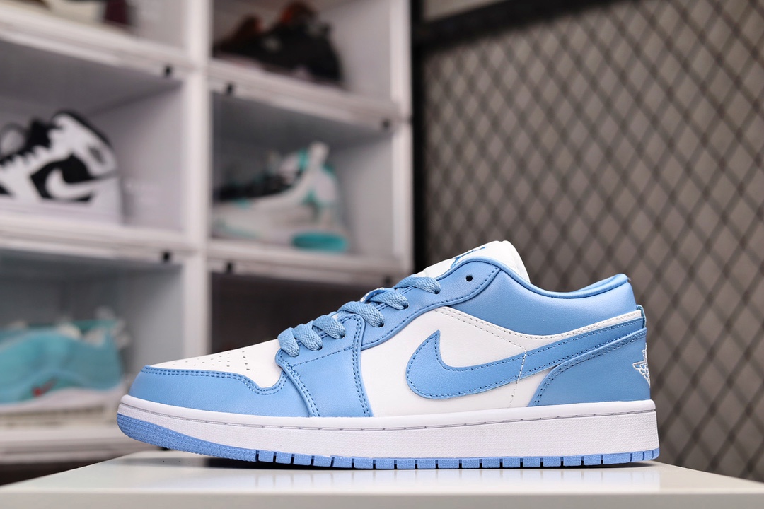 H0 公司级Air jordan 1 LowAJ1低帮系列 乔1低帮休闲板鞋 同步官方配色市场唯一独家头层皮打造 原鞋原档案开发 原厂皮料 原档冲孔鞋头 正确满胶鞋垫 四线拉帮 原厂织唛标 鞋舌高弹海绵填充。