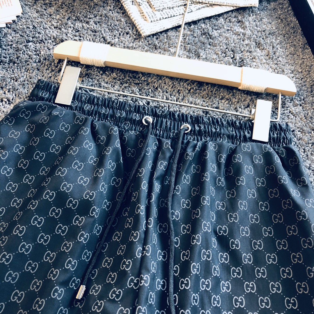 ！  原单货 情侣款🔥古奇 Gucci* 春夏新品短裤 专柜同步有售，五金带Logo，时尚休闲裤 速干裤