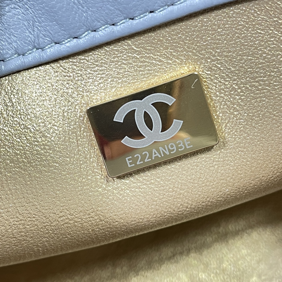 Chanel Style Grey Shoulder Bag style reference detail image 9 from source 776577
