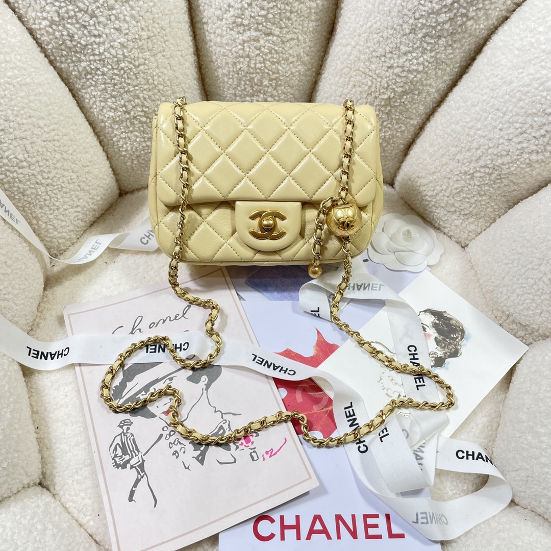 Chanel Style Shoulder Bag style reference detail image 1 from source 776578