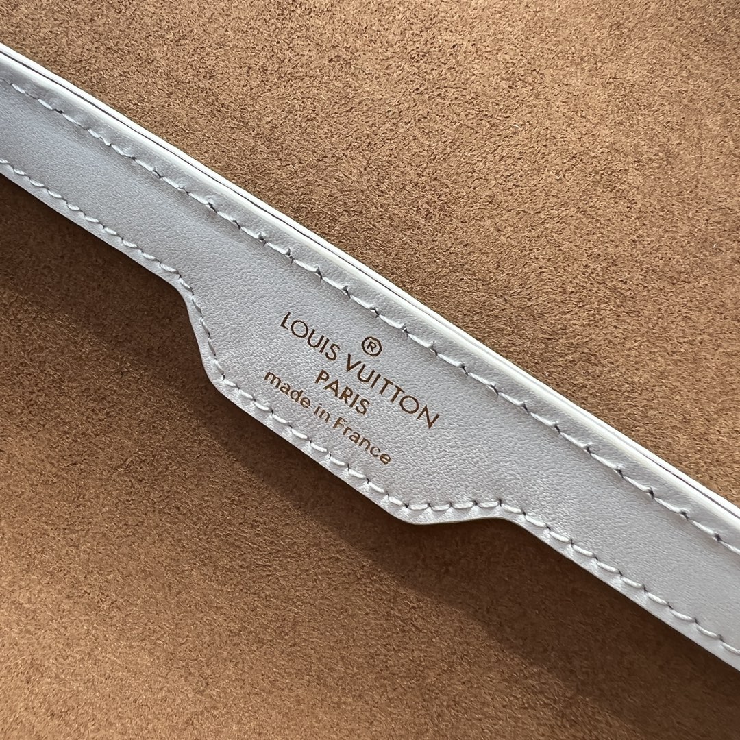 非市场普通货 进口皮料半钢五金 m81485尺寸:19×9×9cmLV海外渠道资源特供新款巴比龙❗️Pa