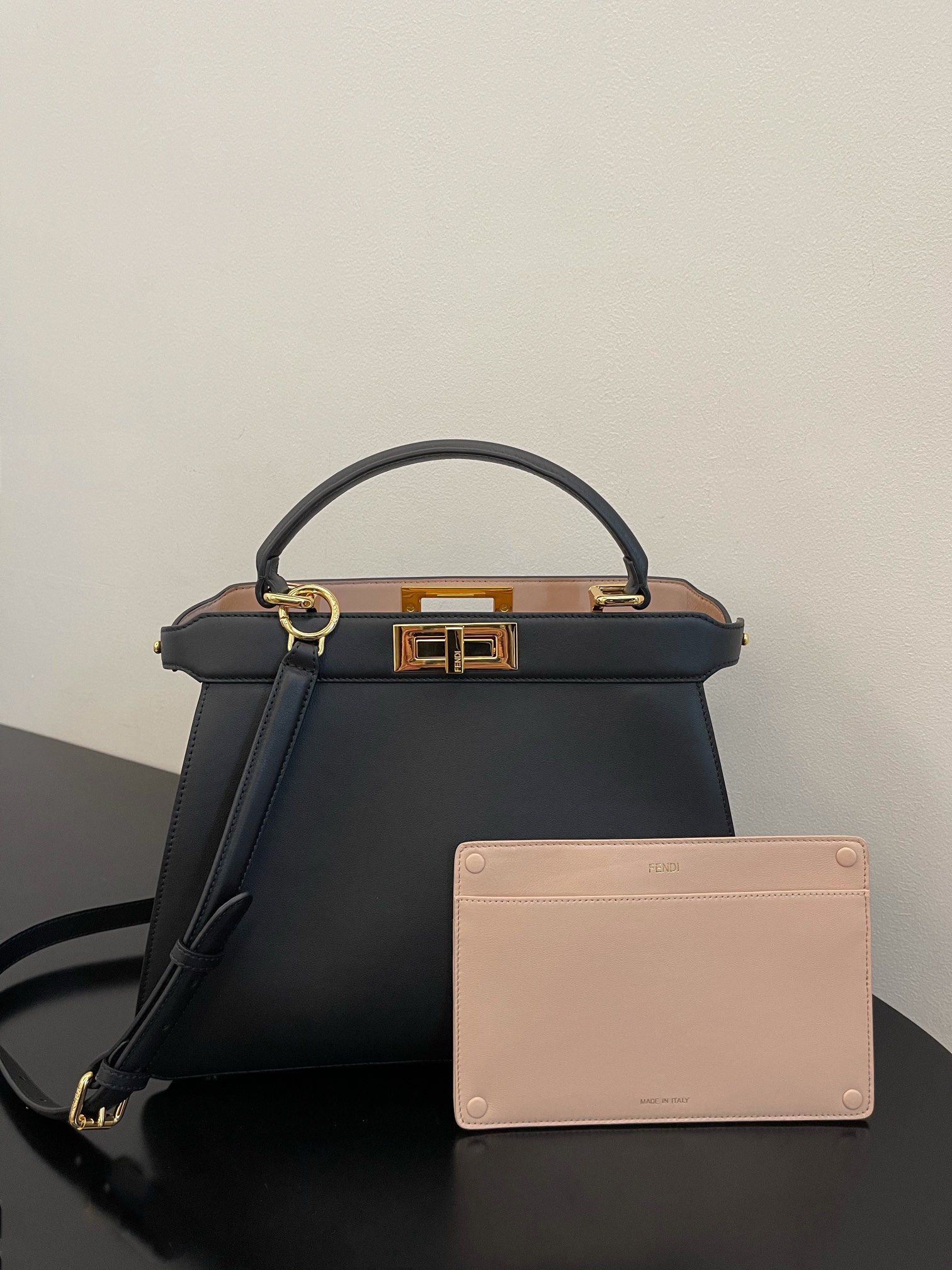 Fendi Duty-free authentic grade. [With full counter packaging]