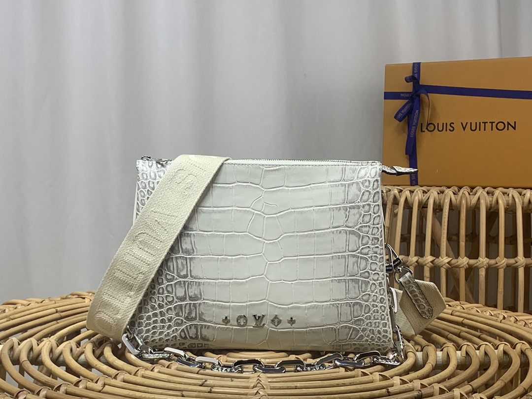 Louis Vuitton LV Coussin Bags Handbags White Spring/Summer Collection Baguette M57790
