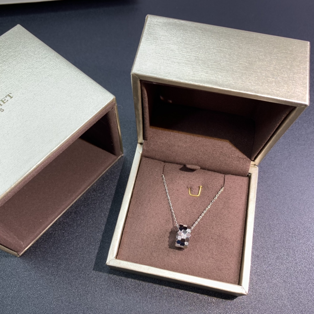 NO:619383,CHAUMET/Chaumet necklace, CNC technology, electroplated gold, CHAUMET, chaumet, necklace19860909CHAUMET/尚美项链,CNC工艺,电镀咪金,尚美,chaumet,necklace,Jewelry