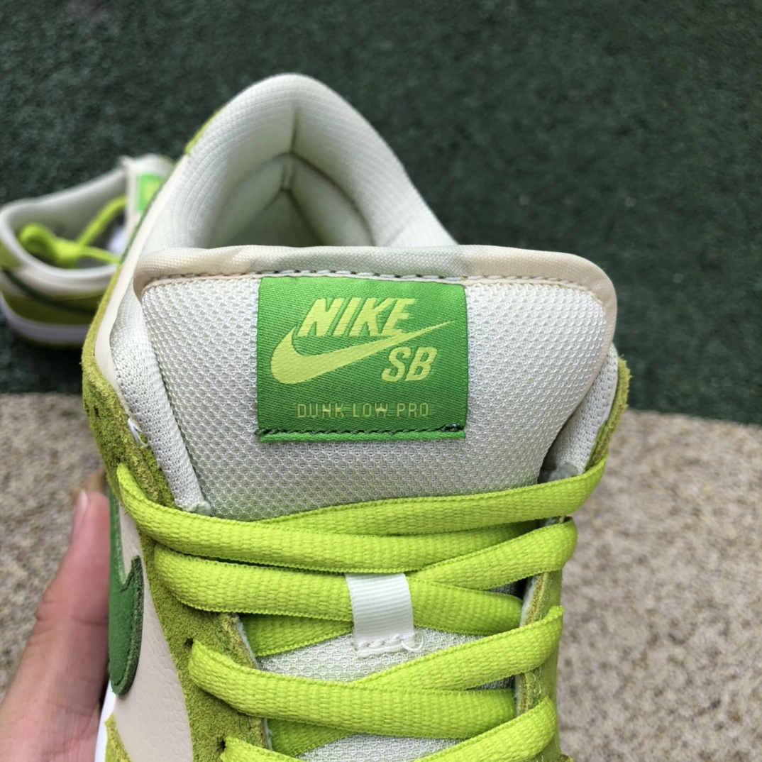 Dunk青苹果 s2纯原版‼️
尺码：36-46特价😇
纯原版⚡️Nike SB Dunk Low 白绿