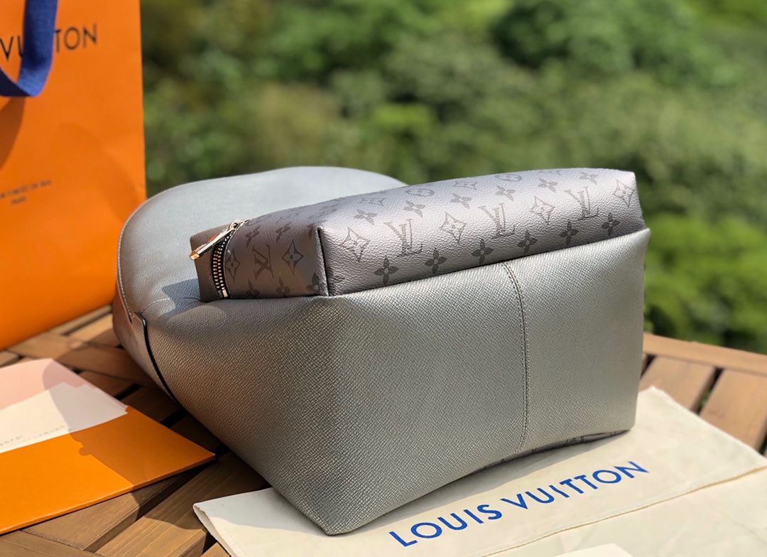 🌼 m30835尺寸37×40×20Lv男士双肩包，海外渠道正货，Discovery 系列小号双肩包，S