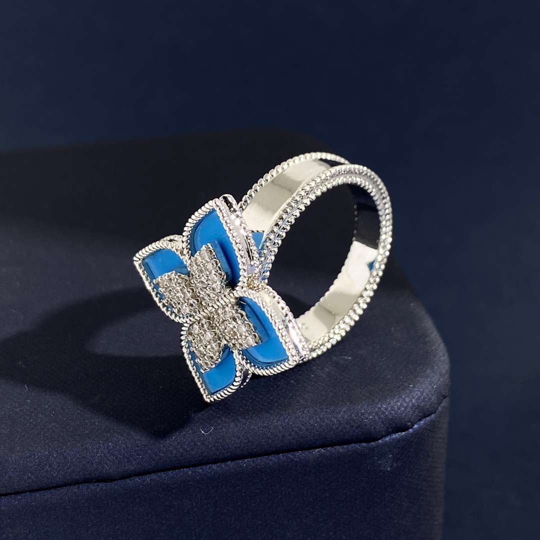 Van Cleef & Arpels smycken Ny ring anlänt — photo 7