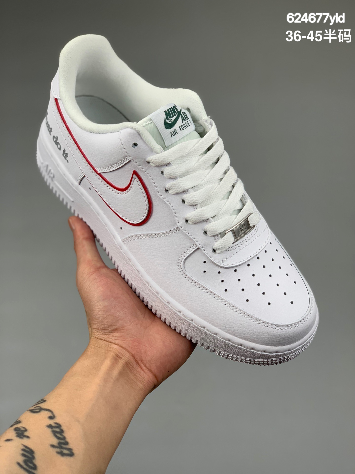 本地
  空军 Nike Air Force1 Just do it #原楦头原纸板 打造纯正空军版型#专注外贸渠道 全掌内置蜂窝气垫 #原盒配件 原厂中底钢印、拉帮完美 货号：DQ0791 100 尺码：36-45（带半码）
编码：624677yld