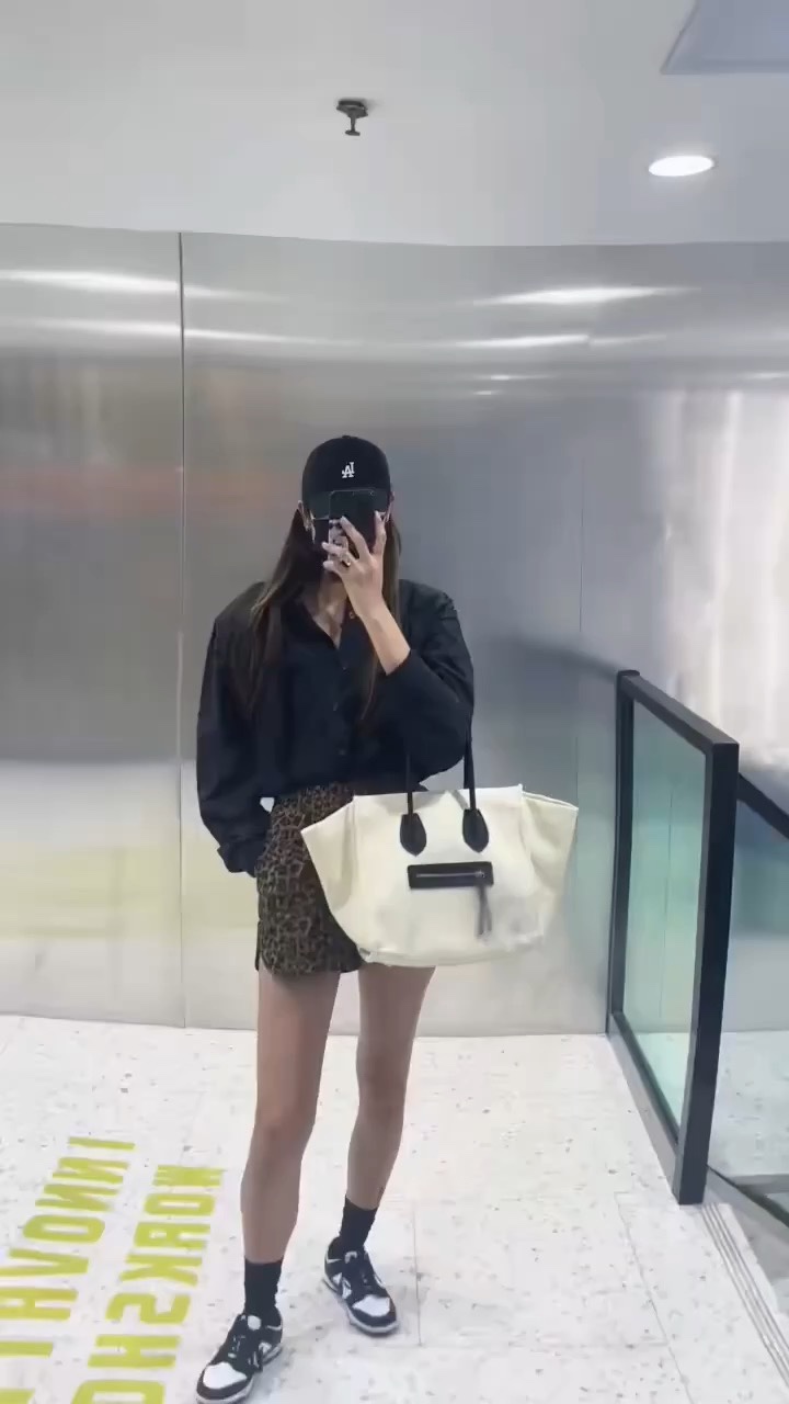 Yupoo Gucci Bags Watches Nike Clothing Jordan Yeezy Balenciaga Shoes
