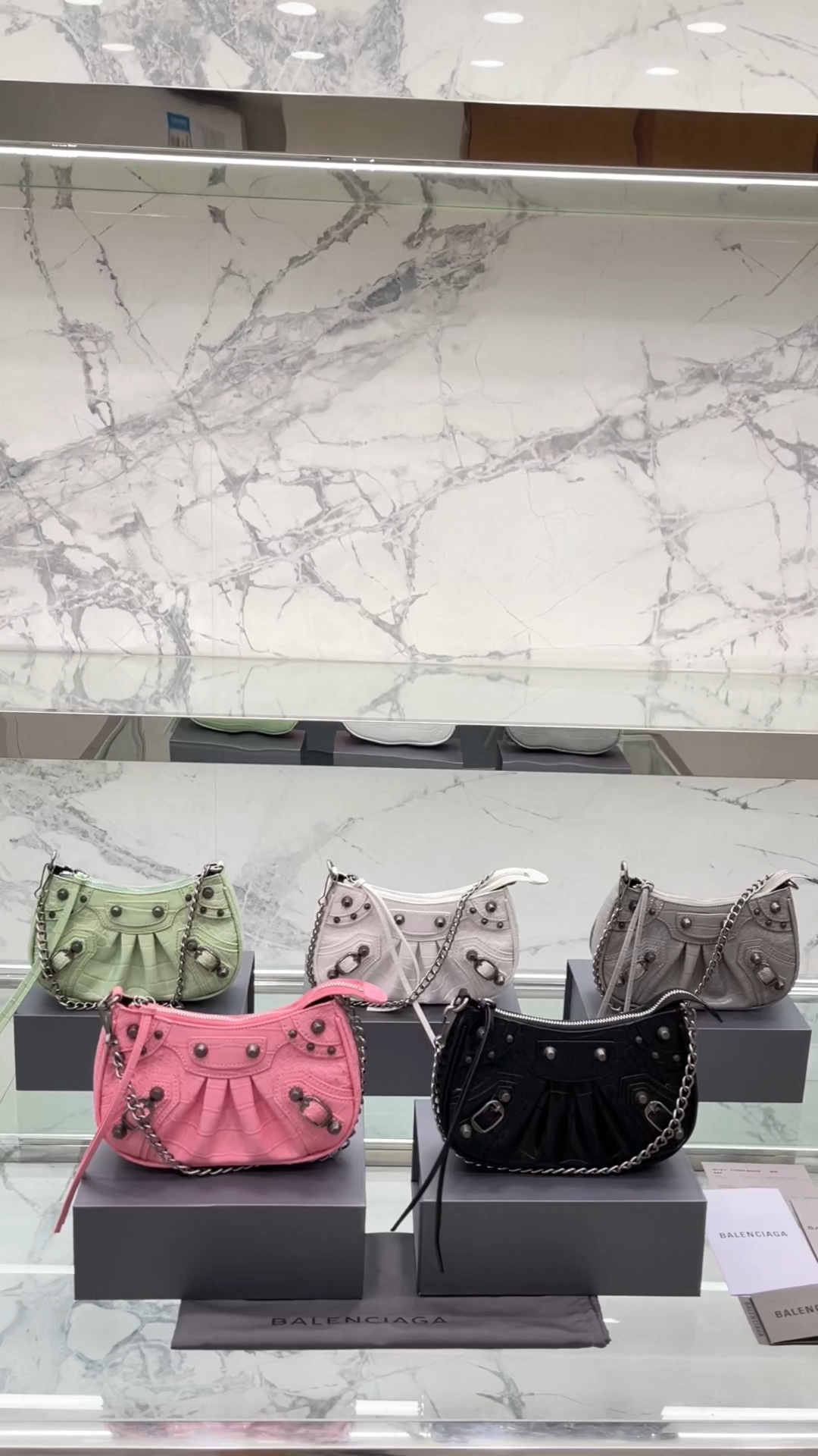 Yupoo Gucci Bags Watches Nike Clothing Jordan Yeezy Balenciaga Shoes
