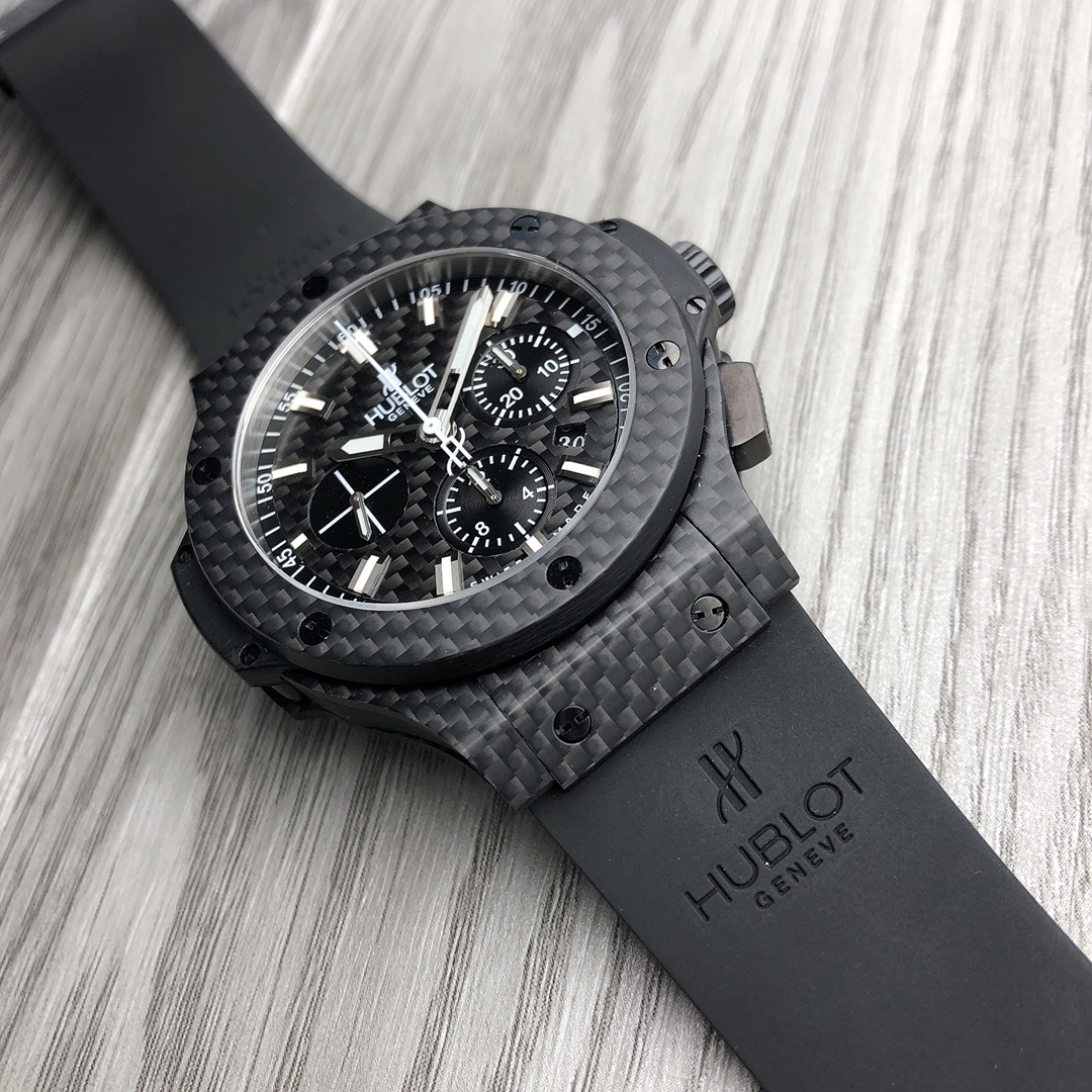 HB 恒宝 HUBLOT 宇舶大爆炸系列 🎮301.QX.1724.RX腕表