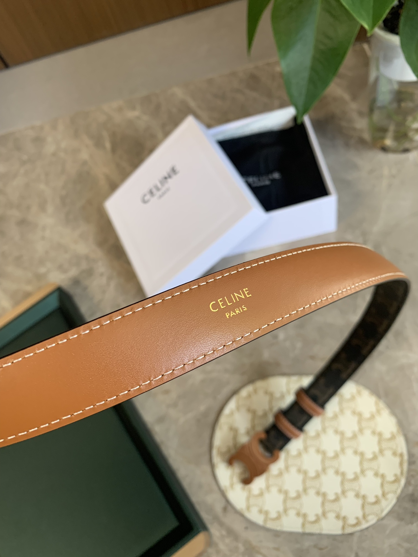 🉐️ CÉLINE 赛琳新款🆕 凯旋门腰带 TRIOMPHE 光滑小牛皮腰带 对版溜金金属件 宽2.5c