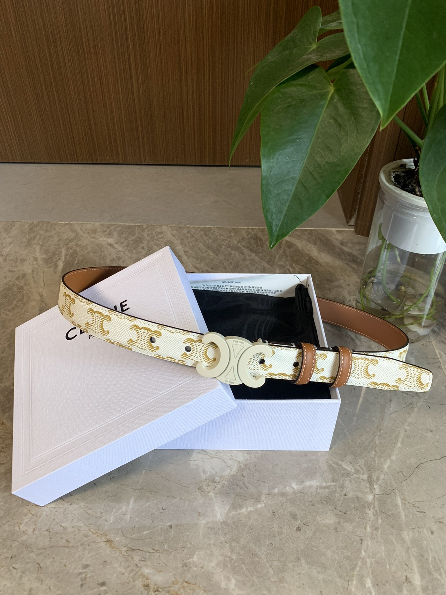 🉐️ CÉLINE 赛琳新款🆕 凯旋门腰带 TRIOMPHE 光滑小牛皮腰带 对版溜金金属件 宽2.5c