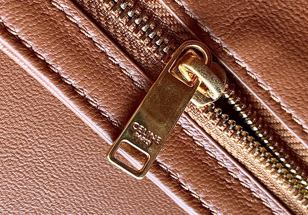 CELINE赛琳2022新款浮雕凯旋门肩背包199223