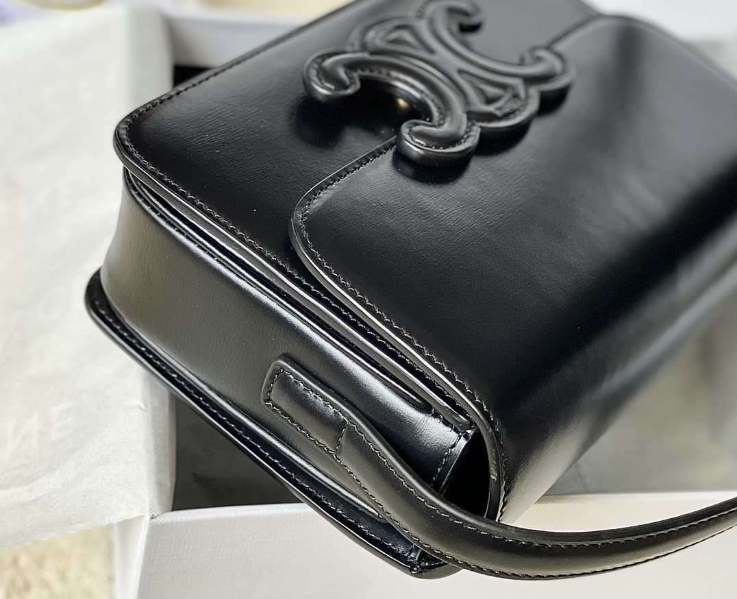 CELINE赛琳2022新款浮雕凯旋门肩背包199233