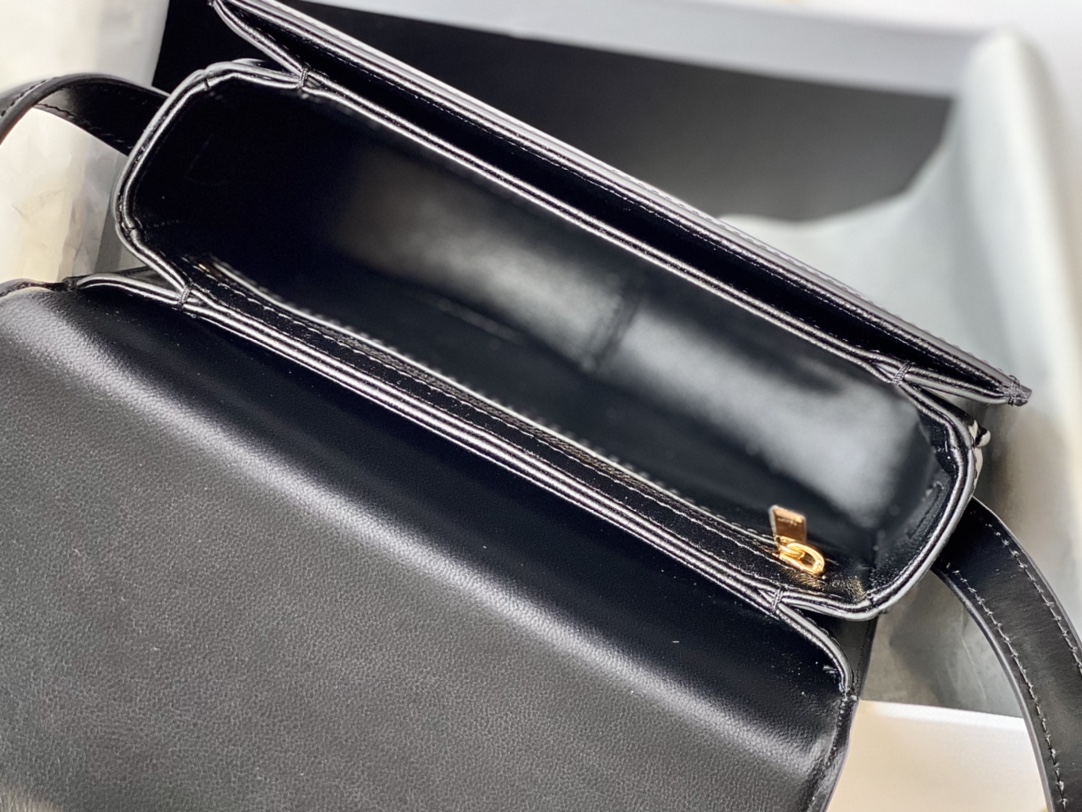 CELINE赛琳2022新款浮雕凯旋门肩背包199233