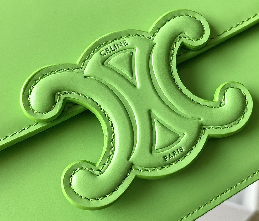 CELINE赛琳2022新款浮雕凯旋门肩背包199233