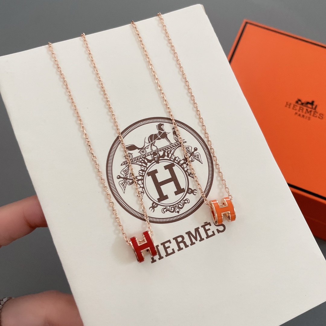 New colour! The wall cracks and the blues are perfect for summer