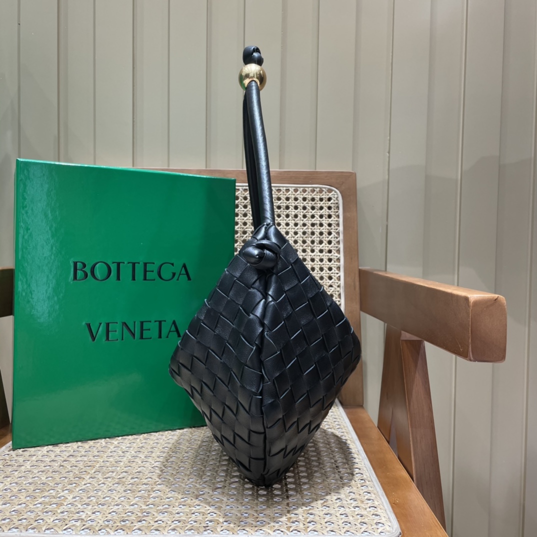 Bottega Veneta葆蝶家 TURN 40CM BAG 701024黑色
