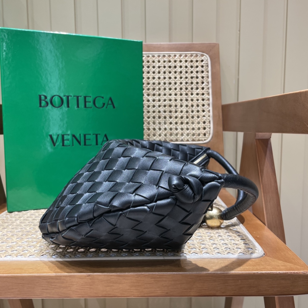 Bottega Veneta葆蝶家 TURN 40CM BAG 701024黑色