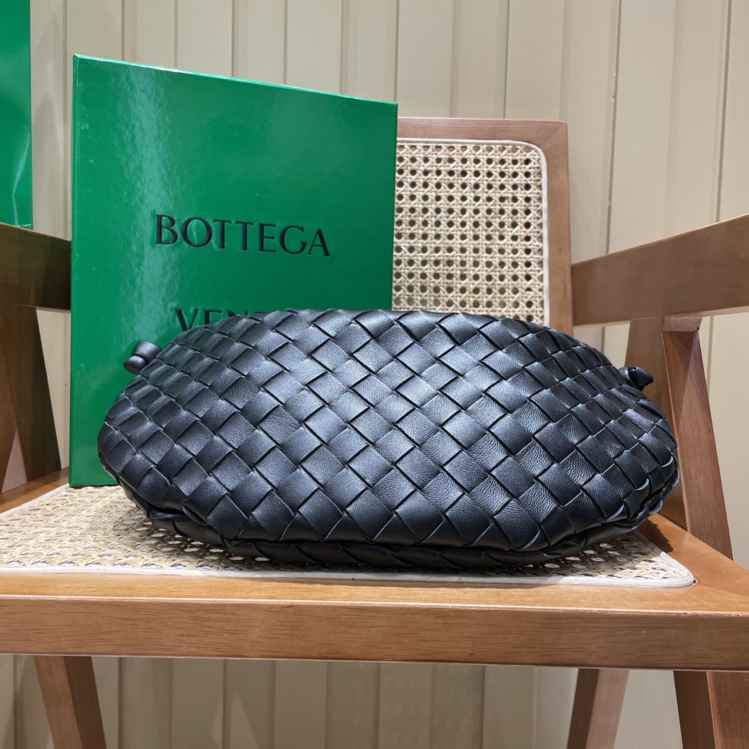 Bottega Veneta葆蝶家 TURN 40CM BAG 701024黑色