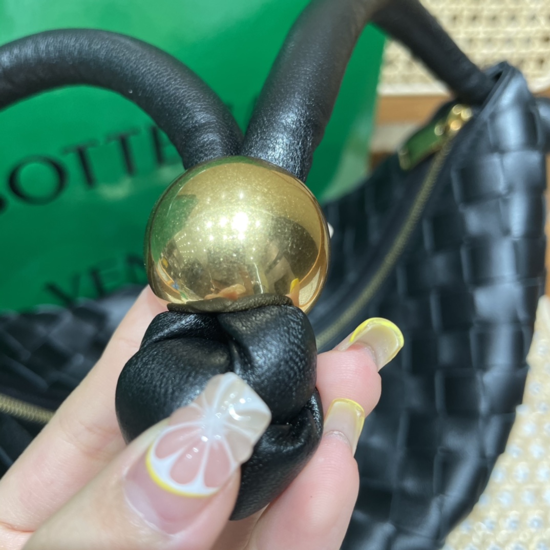 Bottega Veneta葆蝶家 TURN 40CM BAG 701024黑色