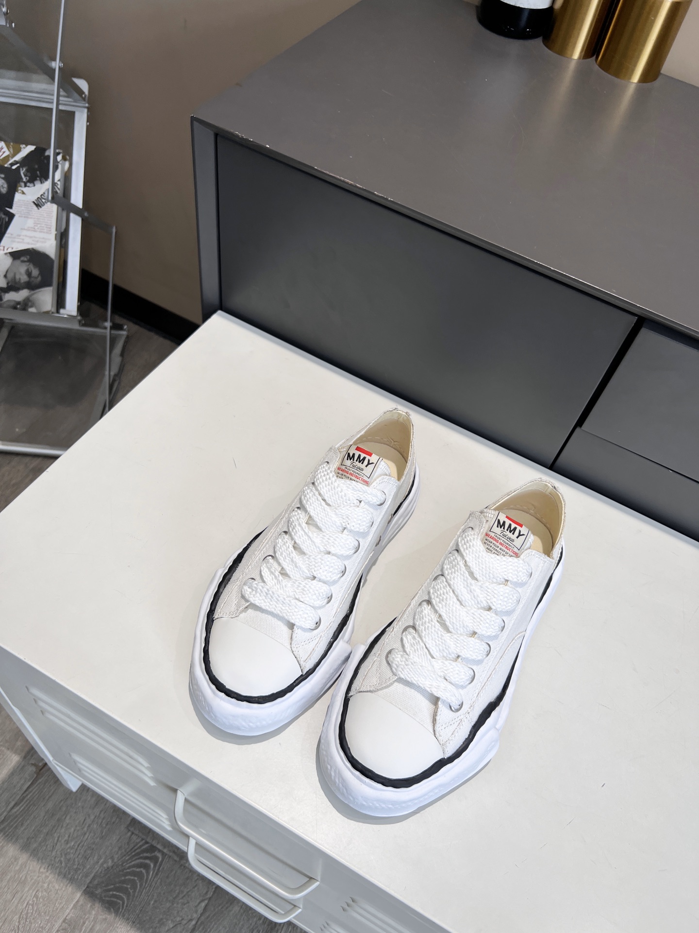 NO:260215,(Couple model, men's size 10) M/Y shell head dissolved shoes are available in autumn, classic personality and cowhide design. The overall feeling is more textured. The thick sole design with 4.5CM instantly becomes long legs!  Original mold reproduction restores the authentic taste and top version!  The upper is made of imported canvas with super texture. The inner lining is top-grade sheepskin. The outsole is secondary molded irregular and non-slip and wear-resistant. Standard size 35-45 (with full packaging), casual shoes/sports shoes, sneakers, cowhide, sheepskin19860909（情侣款、男码10） M/Y贝壳头溶解鞋秋上新,经典个性再添加牛皮设计 整体感觉更有质感4.5CM的厚底设计秒变大长腿！ 原版开模复刻 还原正品味道 顶级版本！ 鞋面采用进口帆布超有质感 内里采用顶级羊皮 大底二次成型不规则防滑耐磨 标准码35-45（配全套包装）,休闲鞋/运动鞋,sneakers,cowhide,sheepskin,Women's Shoes