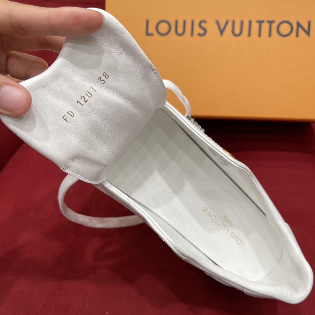LV/路易威登   镶钻拼接logo驴牌女士运动鞋