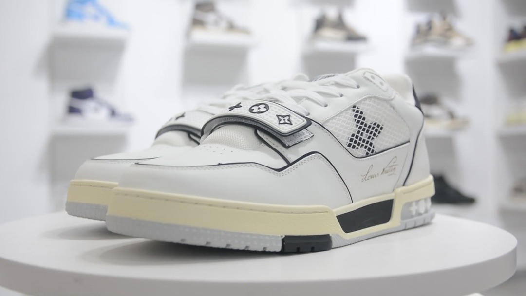 HD Video Appreciation LV Trainer Series Sports Shoes Sneakers Velcro