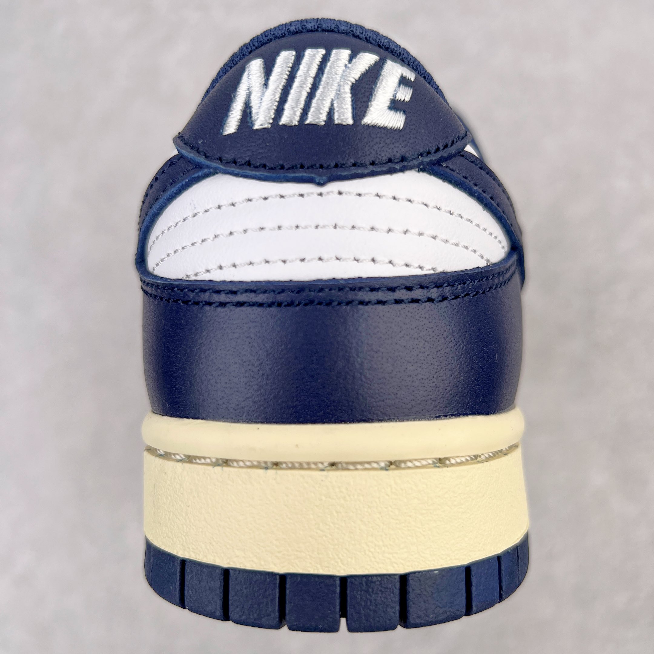 图片[8]-零售💰360 ＃M纯原 NK Dunk Low \”Vintage Navy\” 海军蓝做旧 DD1503-115 圈内最强 零售首选 独家原厂航空铝磨具打磨大底 鞋头坡度极致还原 原盒原配 圈内天花板工艺 原厂冲刀 超高清洁度 全鞋零毛边皮料切割 全套原楦原模倾力打造完美版型 采用原厂百宏鞋带以及原厂百宏织唛舌标 内标可供原厂几率过验 原厂中底布黄色点胶 原厂中底布拉帮走线遵循公司‼️SIZE：36 36.5 37.5 38 38.5 39 40 40.5 41 42 42.5 43 44 44.5 45 46 47.5 编码：by3936060-运动鞋