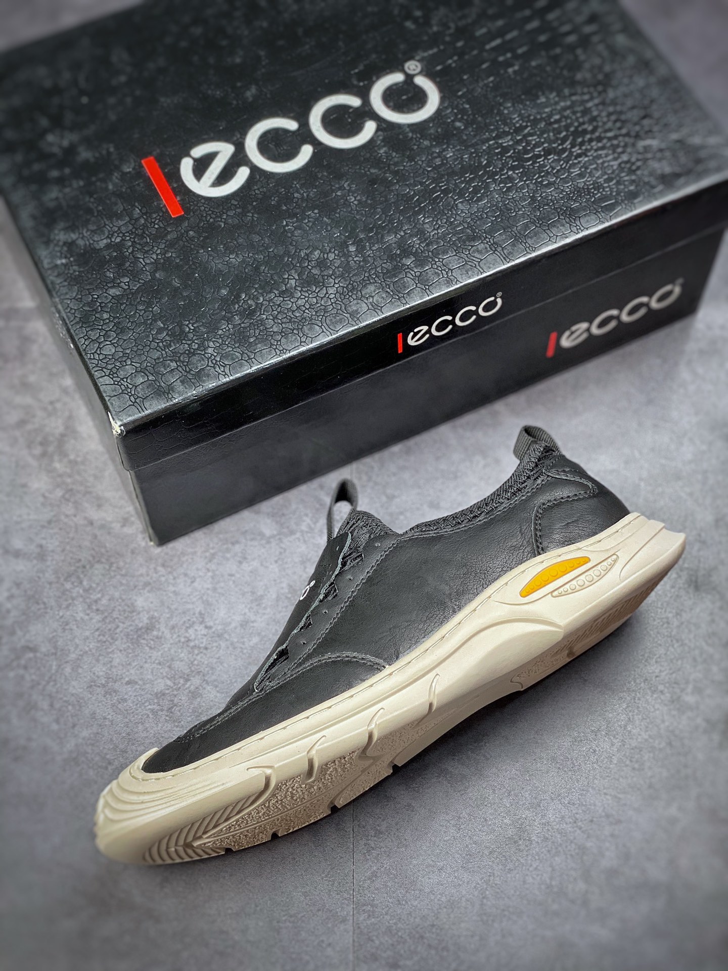 240  ECCO 爱步  黄景瑜同款休闲小皮鞋