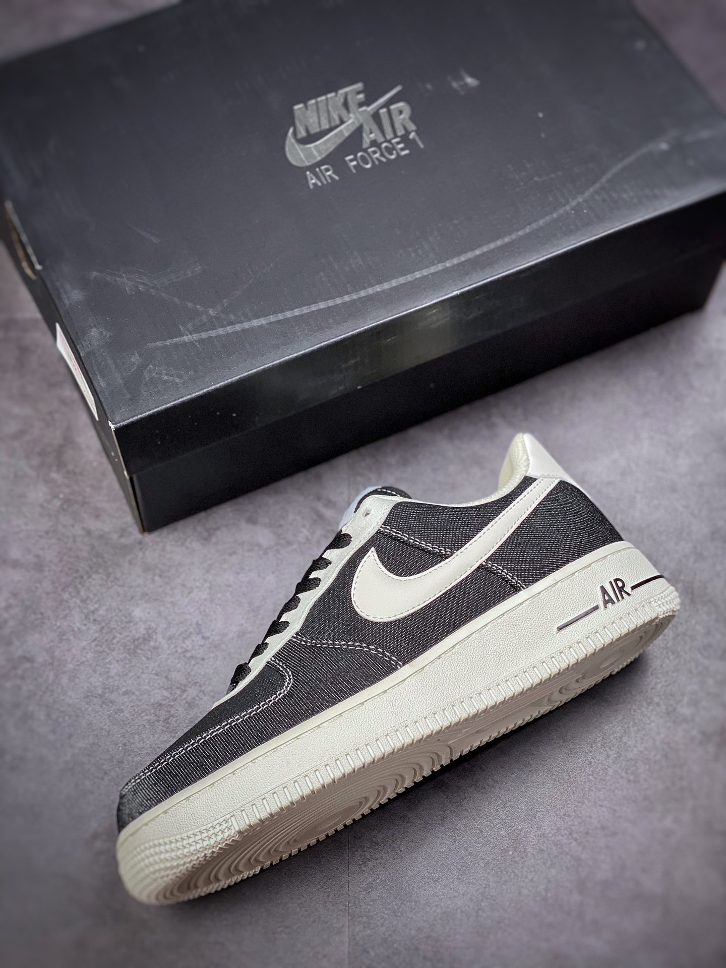 220 Nike Air Force 1 Low 07 牛仔黑 DG2296-001